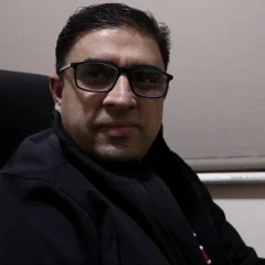 Photo of Omer Hanif